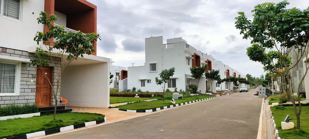 Actual villas at Vakil Metropolis
