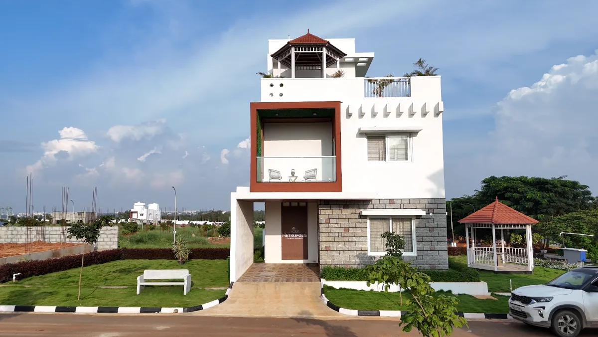 Villa exterior at Vakil Metropolis